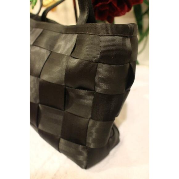 (Z) HARVEY'S seatbelt BLACK SHOULDER bag purse (100 - Picture 3 of 11